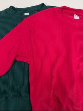 GAP Kid’s Ribbed Crewneck Sweaters in Forest Green & Fuchsia - 2 pairs - size L